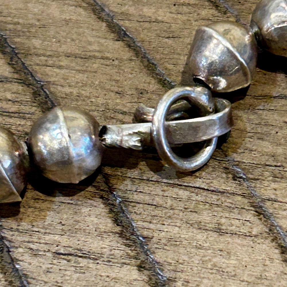🌼Incredible Squash Blossom! Vintage Sterling Silver Navajo W/Natural Red Coral - Picture 6 of 8